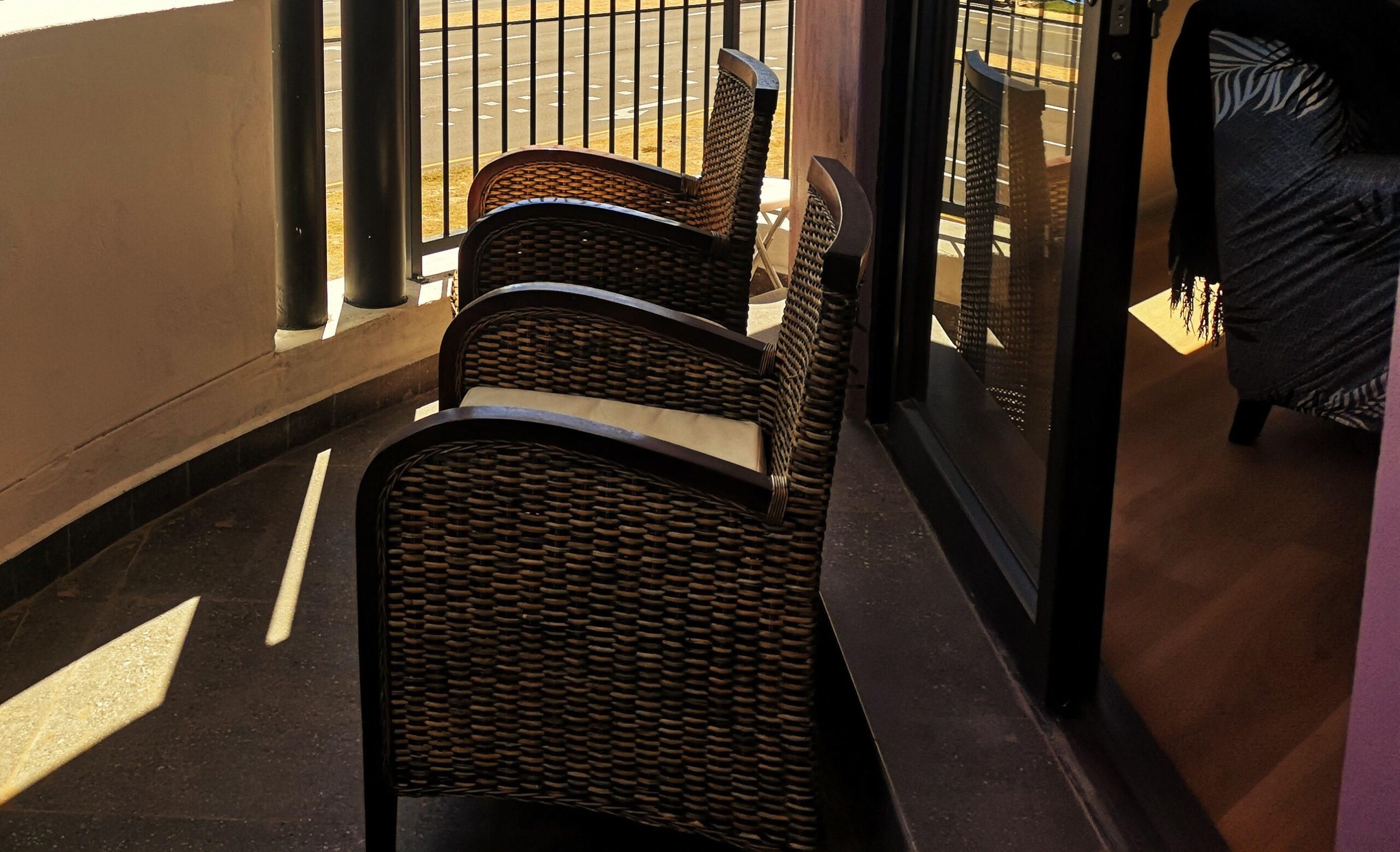 Cocktail-balcony-chairs