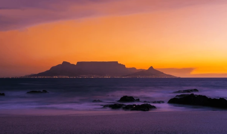 Table Mountain sunset from Blouberg Beach
