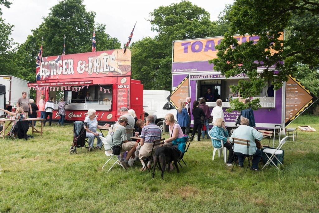 families eating at stalls